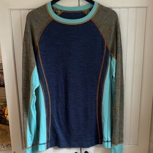 New Women’s Size L Smartwool Blue heather, long sleeve thermal,
